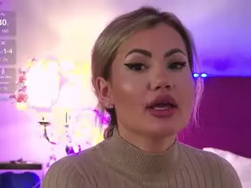 Clumsylove  live sex cam