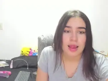 Julieth2411  live sex cam