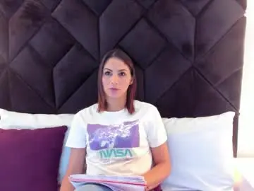 Letiziia_sky  live sex cam