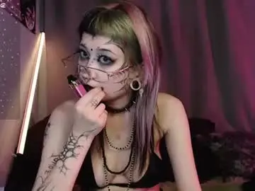 Trish_crystal  live sex cam