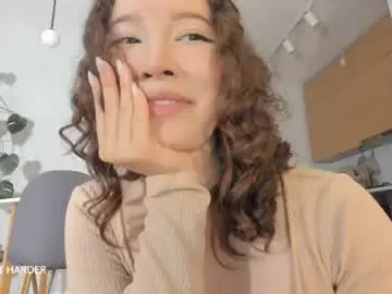 Yours_meyy  live sex cam