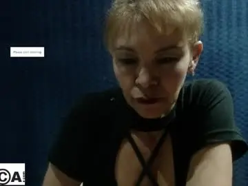 Barbiemature  live sex cam