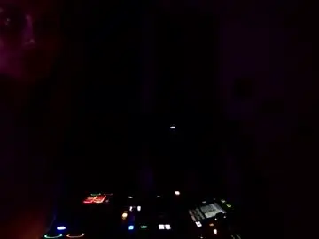 Blonde_since98  live sex cam