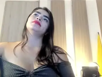 Caitlingomez0  live sex cam