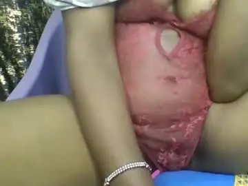 Daddies_lover  live sex cam