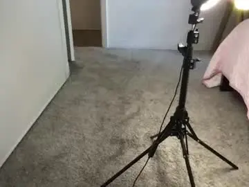 Daisymynx  live sex cam