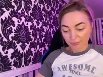 Diamondwave888  live sex cam