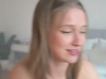 Ella_twinkle  live sex cam
