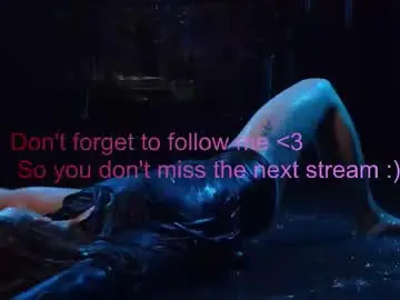 Emmatiny  live sex cam