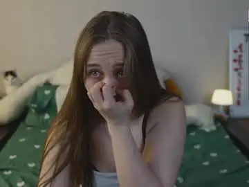 Emmatiny  live sex cam