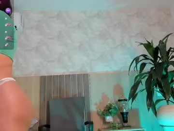 Liriasweetie  live sex cam