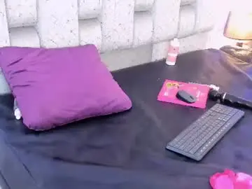 Lua_foxy  live sex cam