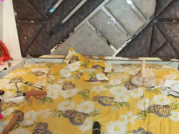 Mysticmature  live sex cam