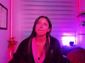 Naomy_kiss  live sex cam