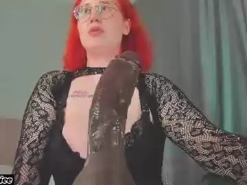 Omgsexxxypixie  live sex cam