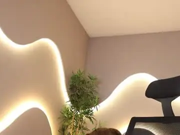 Saphyralux  live sex cam