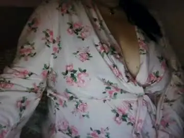 Saretta46  live sex cam
