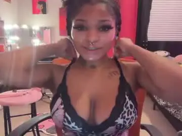 Trillmodel  live sex cam