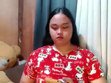 Urasian_hotchix69  live sex cam