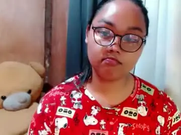 Urasian_hotchix69  live sex cam