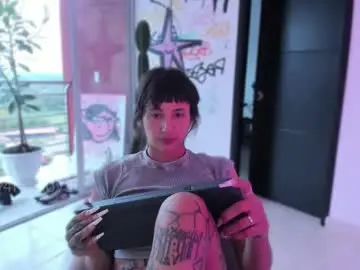 Vandalovee  live sex cam