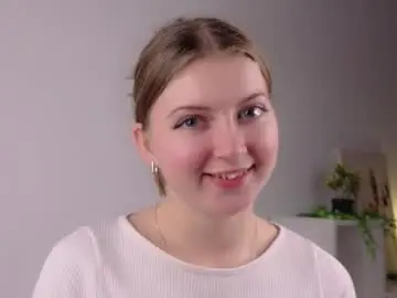 Winniehubric  live sex cam