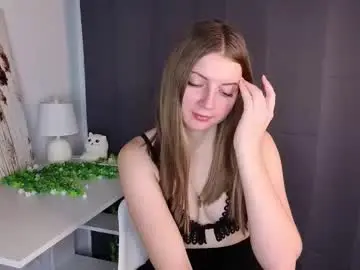 Winniehubric  live sex cam