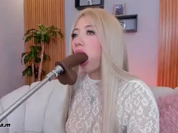 Aixa_charless  live sex cam