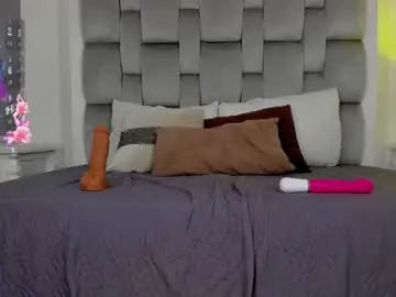 Drinklau18  live sex cam