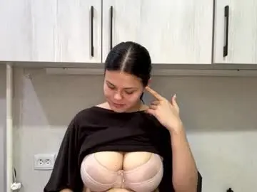 Jodeesolarz  live sex cam