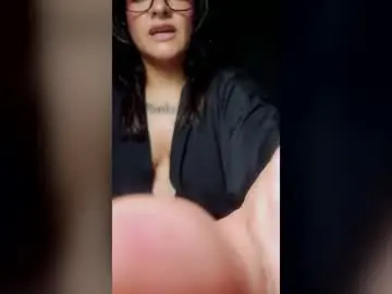 Justagirlof  live sex cam