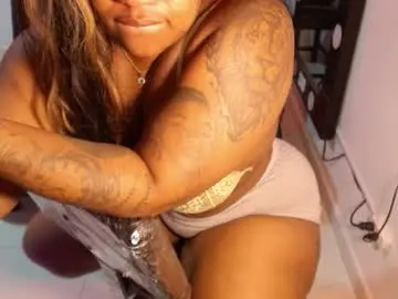 Karlaluann  live sex cam