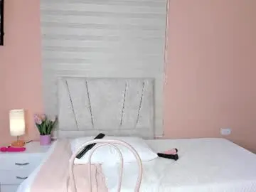 Maiily_vega  live sex cam