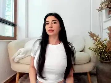 Naila18  live sex cam