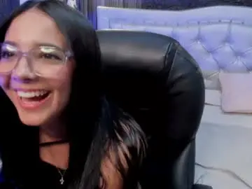 Pretty_liaa  live sex cam