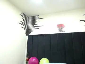 Queenmature  live sex cam