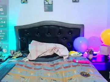 Queenmature  live sex cam