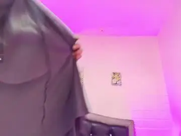 Queenmature  live sex cam