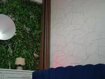 Alma_luv  live sex cam