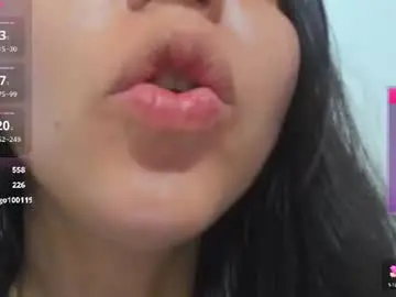 Amelia_petite  live sex cam