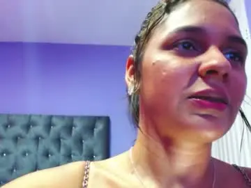 Coral_whore18  live sex cam