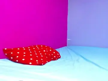 Coral_whore18  live sex cam