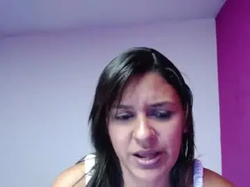Coral_whore18  live sex cam