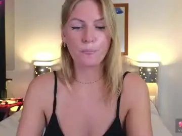 Misslucci  live sex cam