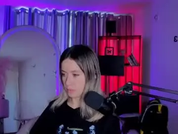 Nickywindsor  live sex cam
