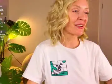 Ray_caster  live sex cam