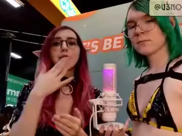 V3nombit3z  live sex cam