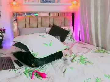 Yellow_lily  live sex cam