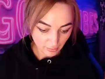 Astralyn  live sex cam