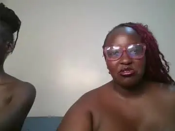 Chubby_belle  live sex cam